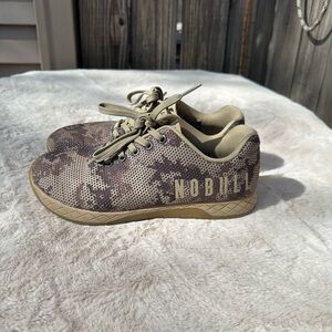 Nobull men’s Sneakers Size Mens 7 womens 8.5